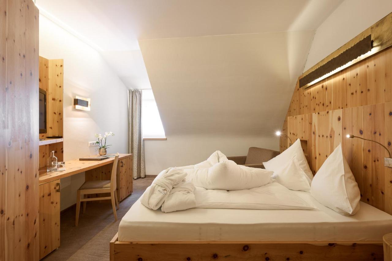 Hotel Madatsch Трафои Экстерьер фото
