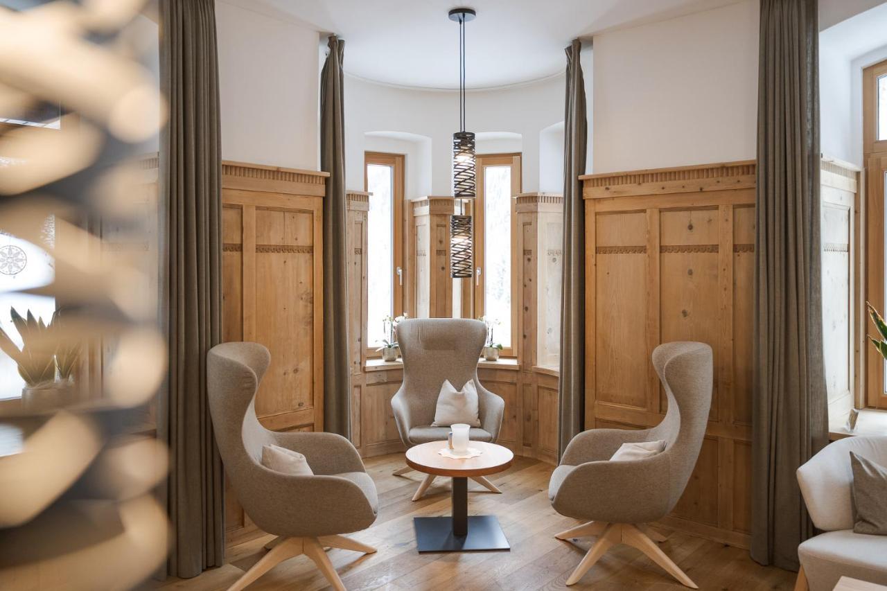 Hotel Madatsch Трафои Экстерьер фото