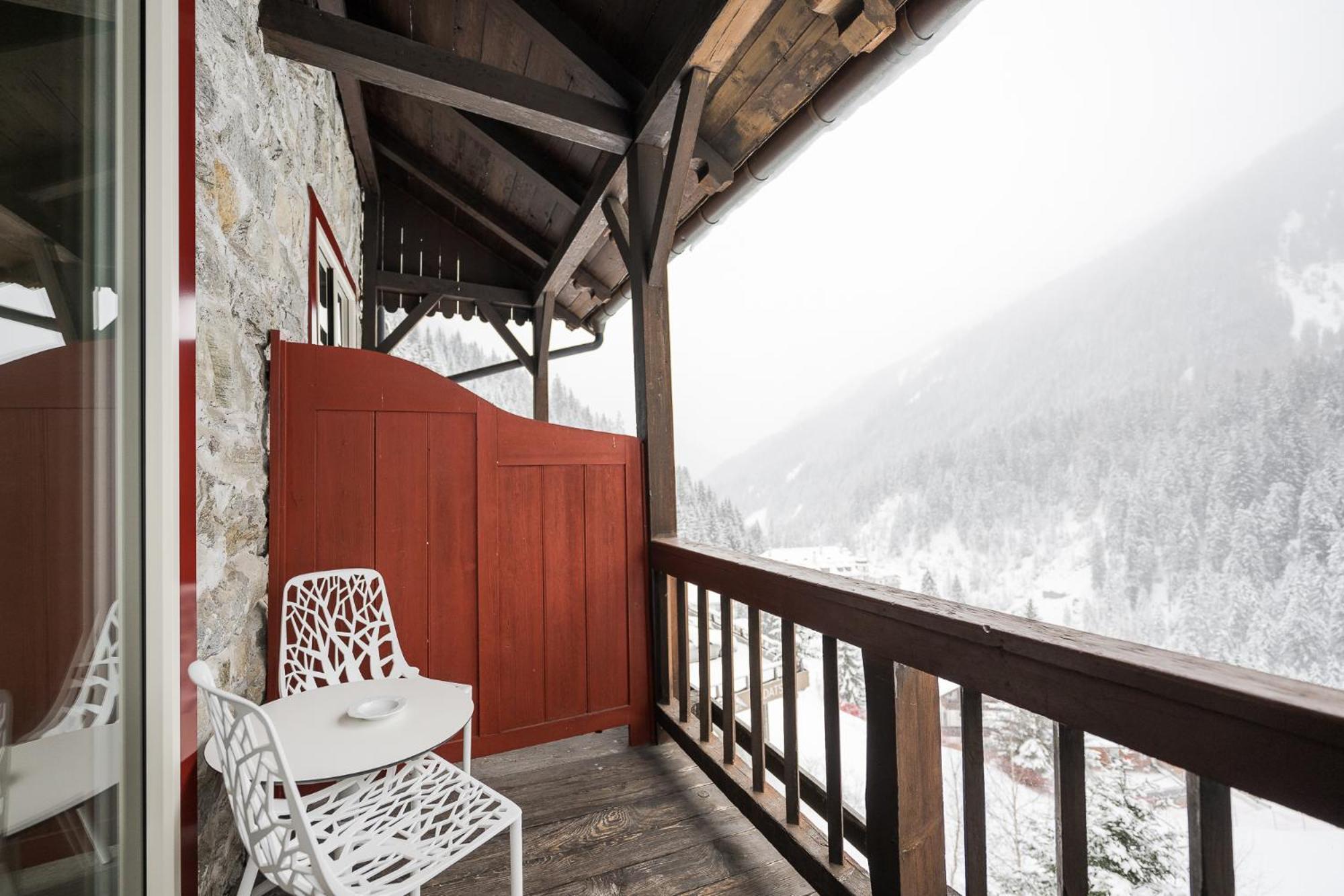 Hotel Madatsch Трафои Экстерьер фото